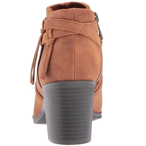 Cognac Fringe Crisscross Straps Ankle Boots - Picture 5 of 8